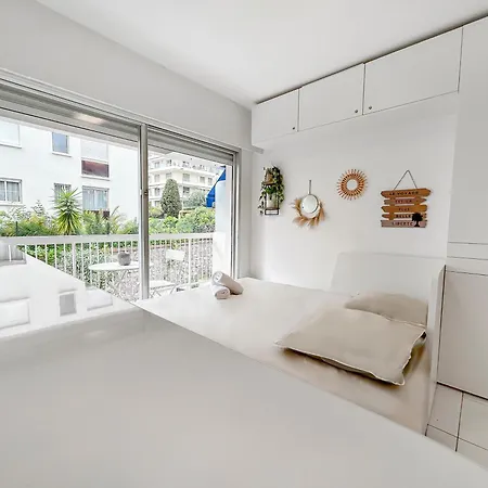 Lumineux, Wifi A Deux Pas De La Croisette * 칸느